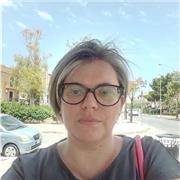 Docente con esperienza nel campo delle lingue straniere impartisce lezioni d'inglese e di italiano per stranieri